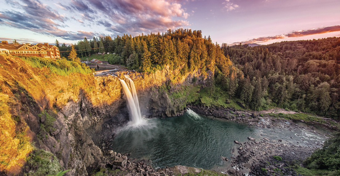 Just a hop from Seattle, Snoqualmie Falls is one of the state’s top kissing posts.